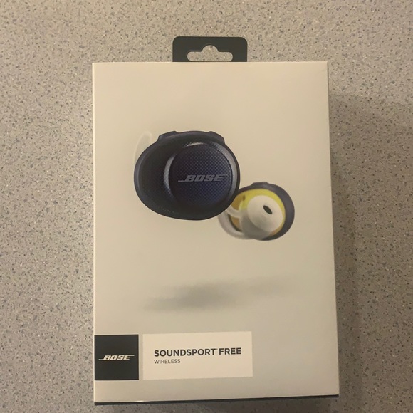 Bose Headphones - Picture 1 of 1